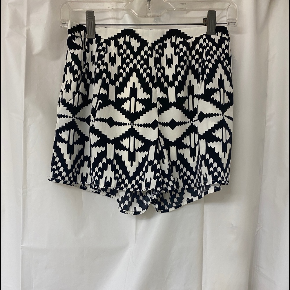 Pink Owl lined shorts Women’s Small